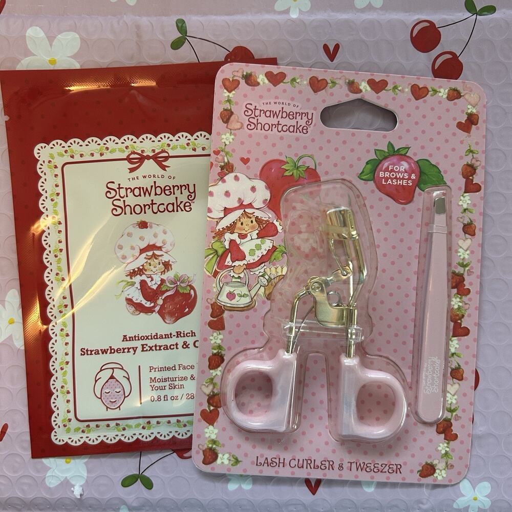 NIB Strawberry Shortcake Lash Curler, Tweezer, and One Face Sheet Mask Gift Set